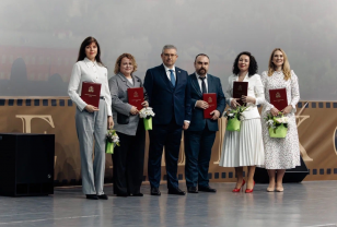 Мэр Смоленска поздравил муниципальных служащих с Днём местного самоуправления