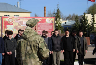 Смоленские росгвардейцы проводят военно-патриотические мероприятия