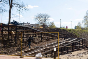 В Смоленске в сквере имени Шеина завершается строительство пандуса