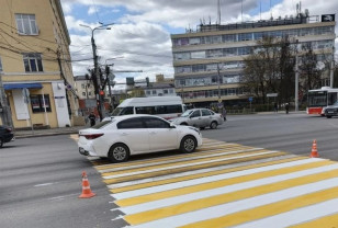 В Смоленске ещё на трёх улицах обновили дорожную разметку