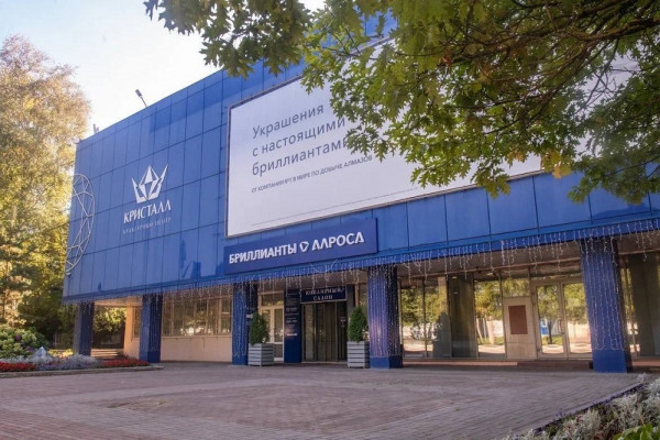 На федеральном ТВ рассказали о смоленском предприятии «Кристалл»