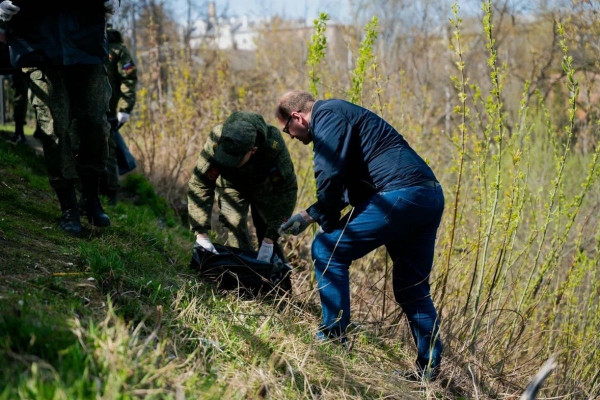 «Единая Россия» присоединилась к Всероссийскому субботнику в Смоленской области 