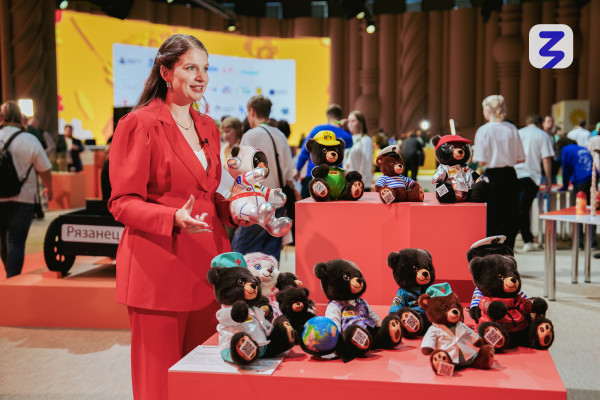 «Родная игрушка»: 5,5 тысячи мишек из Смоленской области поступили на полки магазинов