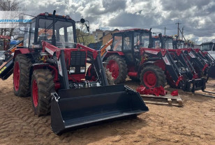 Пять новых тракторов пополнили автопарк «Смоленскавтодора» 