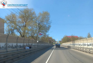 В Смоленске продолжаются работы по обновлению дорожной разметки