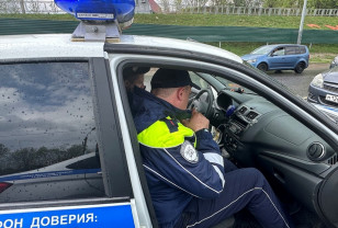 11 мая в Смоленске сотрудники Госавтоинспекции проводят сплошные проверки