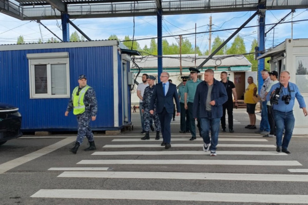 Первый заместитель руководителя ФТС России Александр Повод проинспектировал работу мобильных групп Смоленской таможни