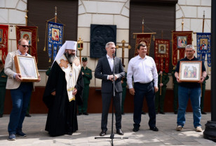 Губернатор Василий Анохин принял участие в общегородском Крестном ходе в Смоленске