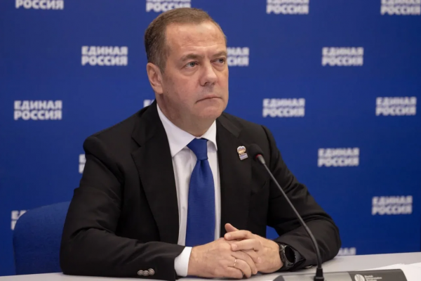 Дмитрий Медведев обратился к участникам предварительного голосования