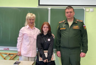 Елена Потапенкова поблагодарила смоленскую школьницу – волонтёра движения «Ваш тыл 67»