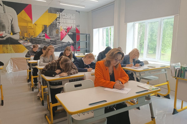 В Смоленской области прошёл всероссийский агродиктант «Единой России»