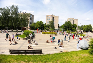 В Смоленске начала работать летняя площадка для детей около кинотеатра «Современник»