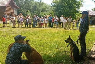 Дети сотрудников смоленского УФСИН погрузились в мир службы родителей