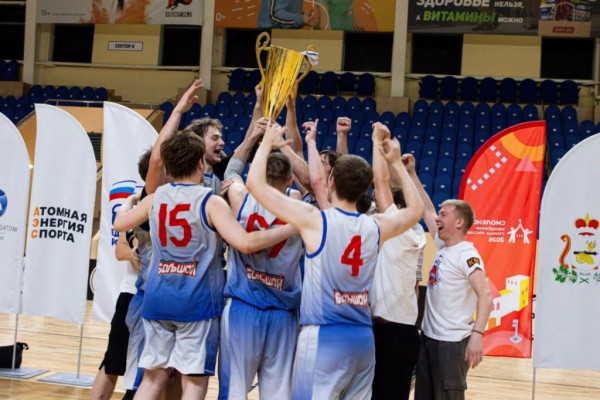 В Смоленске состоялся финал чемпионата области по баскетболу