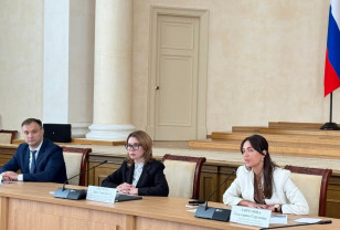 В правительстве Смоленской области обсудили вопросы развития агротехнологических школьных классов 