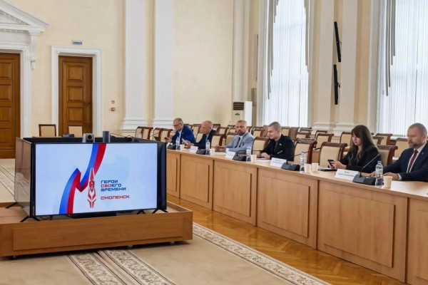 Курсанты программы «Герои СВОего времени. Смоленск» защитили свои дипломные работы
