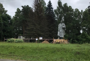 В Демидовском округе ремонтируют памятник «Алёша»
