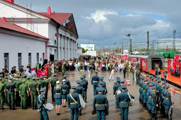 Уникальный агитационный поезд «Единство в Памяти. Сила в Подвиге!» прибыл в Вязьму