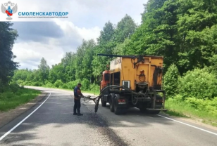 На трассе Рославль – Ельня проводят ямочный ремонт