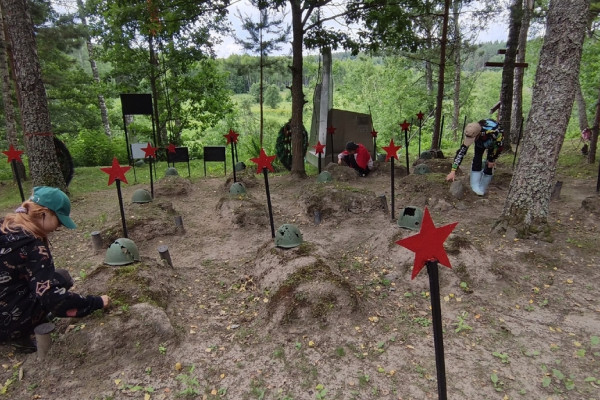 На Смоленщине ко Дню партизан и подпольщиков благоустроили воинские мемориалы