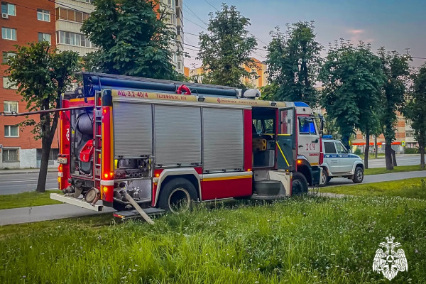 В Смоленске вспыхнул пожар в суши-баре