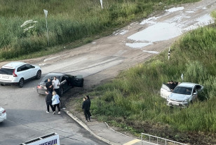 «ГАЗель» и Kia столкнулись в Смоленске на Киевском шоссе