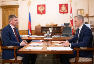Василий Анохин поздравил Министра экономического развития РФ Максима Решетникова с Днём рождения