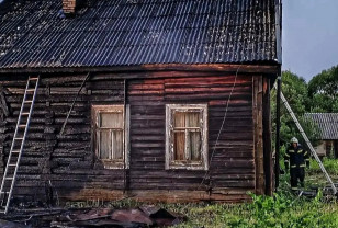 Смолянин спас 89-летнюю соседку от пожара в Демидове