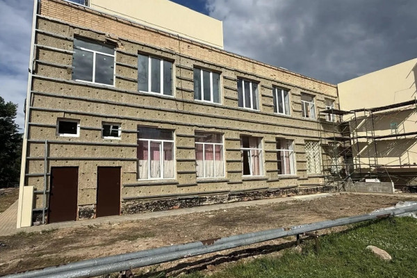 В Ельне продолжается капитальный ремонт культурно-досугового центра