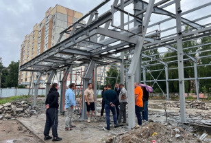В Смоленске продолжают капитальный ремонт Физкультурно-оздоровительного комплекса на улице Попова