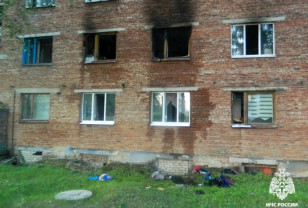 В Рославле из горящего общежития спасли 20 человек