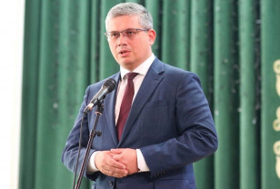 Александр Новиков поздравил смолян с Днём строителя