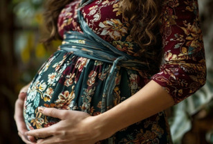 Более 100 смоленских студенток получили пособие по беременности и родам от Соцфонда