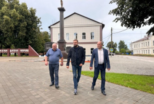 Артём Туров совершил рабочий визит в Ельнинский округ