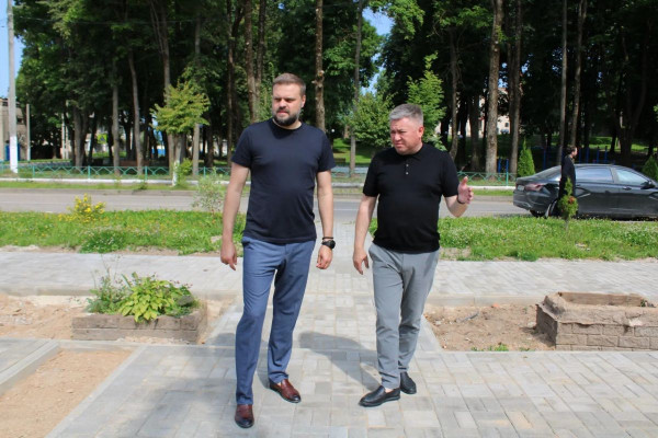 Артём Туров оценил ход работ на ключевых объектах Духовщинского округа