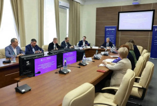 Василий Анохин принял участие в первом заседании Наблюдательного совета реготделения Общества «Знание» в Смоленске