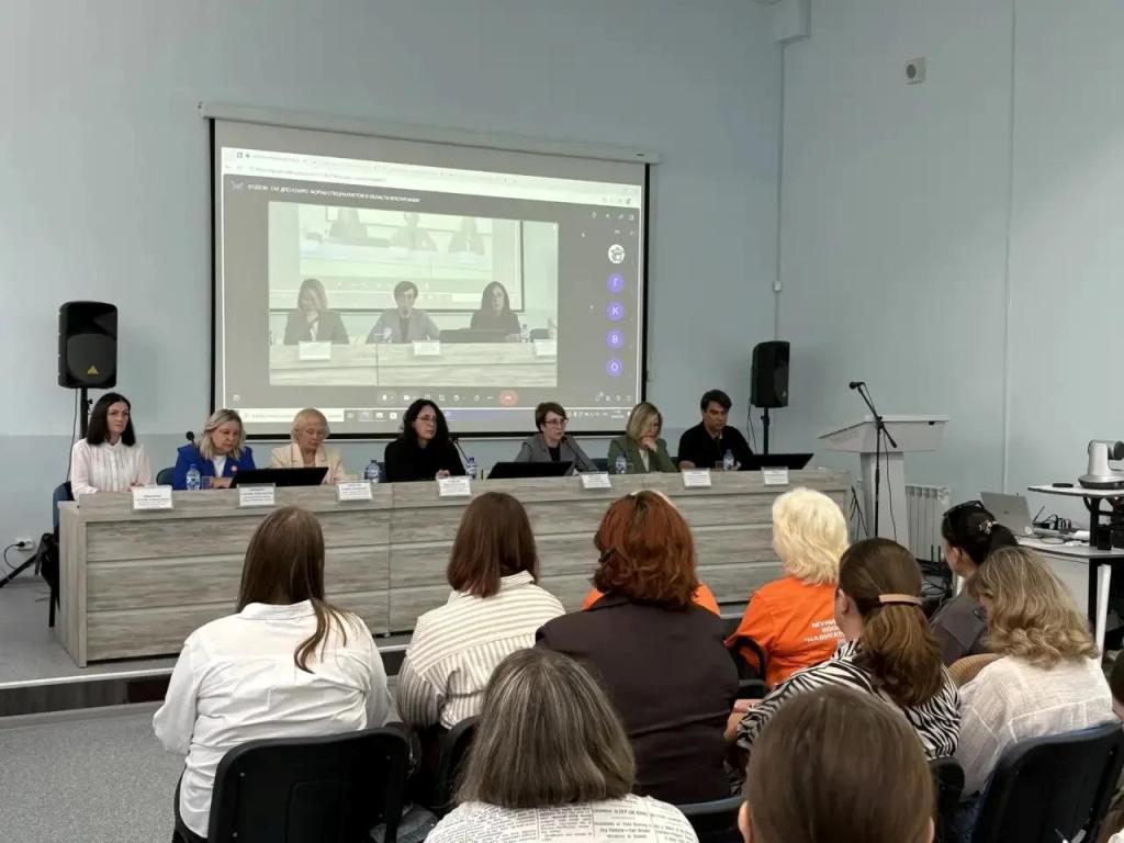 В Смоленской области определили векторы развития системы воспитания
