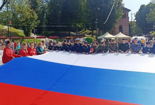 Гордо реет флаг Российский: акции с участием УФСИН прошли в Смоленске, Рославле и Сафонове