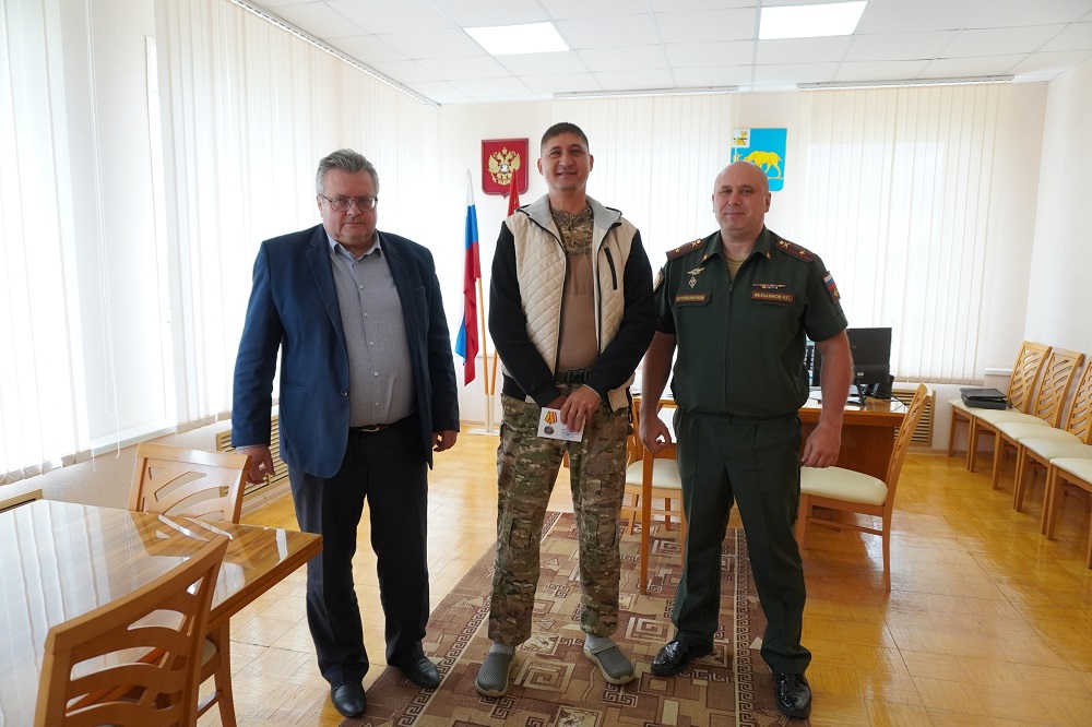 В Тёмкинском округе чествовали тех, кто защищал и защищает Родину