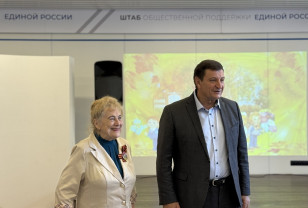 В Смоленске Игорь Ляхов присоединился к акции «Собери ребёнка в школу»
