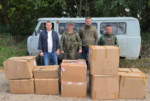 Смолянам-бойцам СВО передали гуманитарный груз и необходимое оборудование