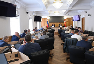 В Смоленске на собрании фракции «Единой России» обсудили итоги XXIII Съезда партии