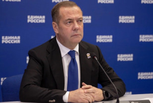 Василий Анохин поздравил Дмитрия Медведева с Днём рождения