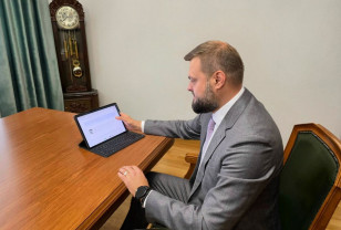 Депутат Госдумы от Смоленской области Артём Туров проголосовал дистанционно