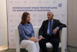 Центр общественного наблюдения за выборами посетил председатель совета ветеранов Смоленска