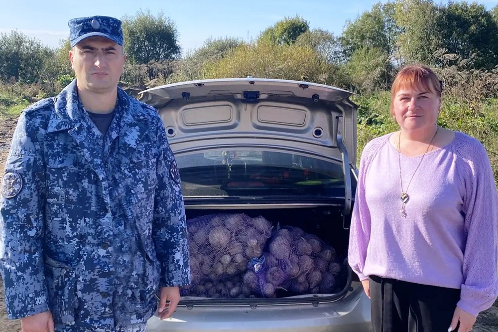 Смоленское УФСИН собрало для участников СВО свежий урожай