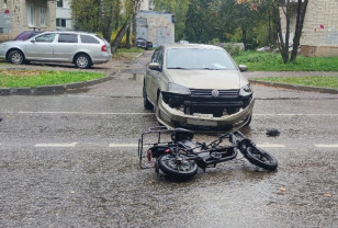 В Смоленске электровелосипедист пострадал после столкновения с легковушкой