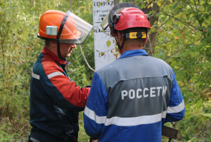 Энергетики восстановили электроснабжение 90% обесточенных из-за непогоды потребителей Смоленской области