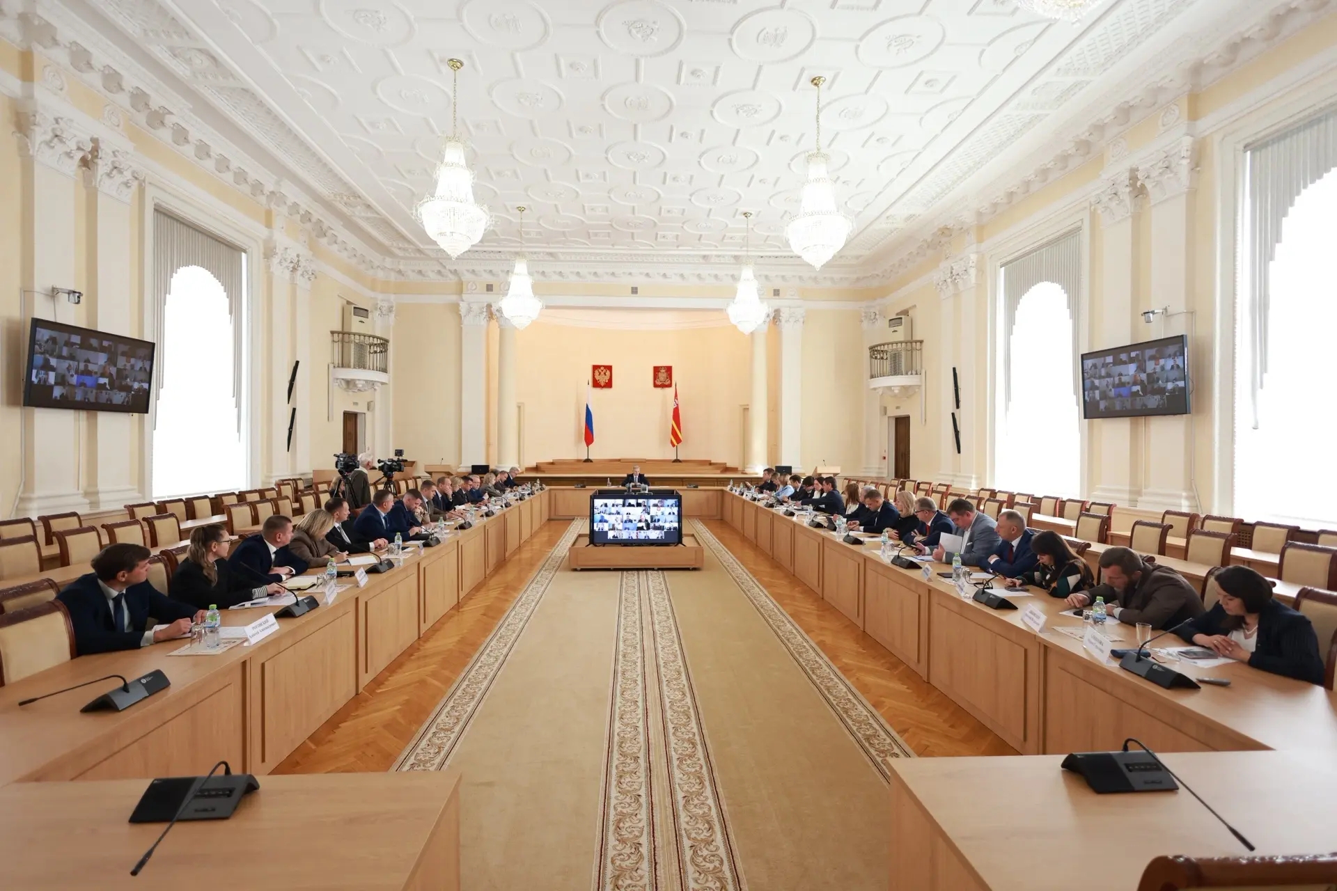 В Смоленской области готовят систему дистанционной подготовки школьников к ЕГЭ и ОГЭ 