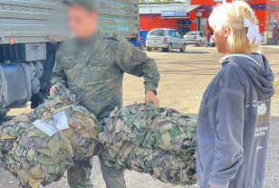 Смоленским бойцам отправили крупную партию стройматериалов